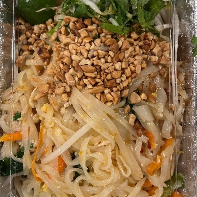 Seafood Pad Thai.